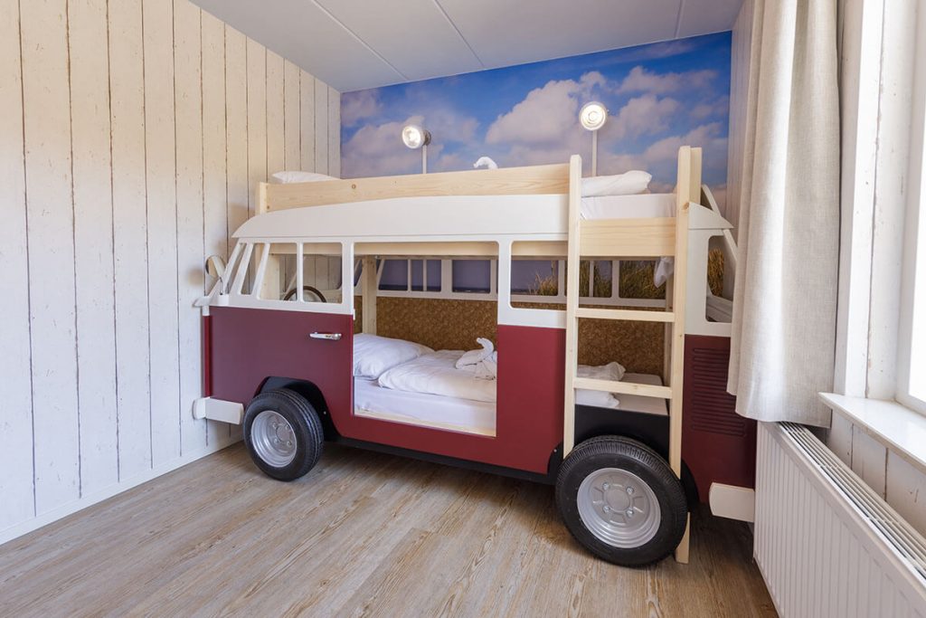 retrobus stapelbed centerparcs zandvoort